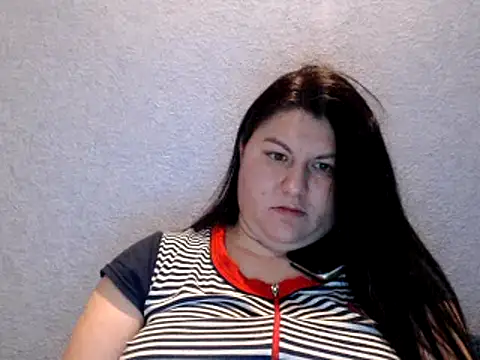 Snapshot of KiraSwee chatting on 10, 12, 2024 KiraSwee online show from 10, 12, 2024