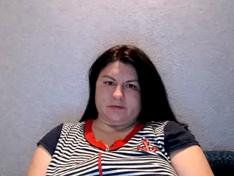 Snapshot of KiraSwee chatting on 10, 12, 2024 KiraSwee online show from 10, 12, 2024