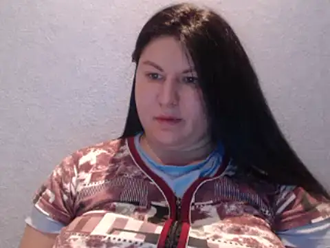 Snapshot of KiraSwee chatting on 27, 2, 2025 KiraSwee online show from 27, 2, 2025