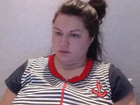 Snapshot of KiraSwee chatting on 28, 2, 2025 KiraSwee online show from 28, 2, 2025