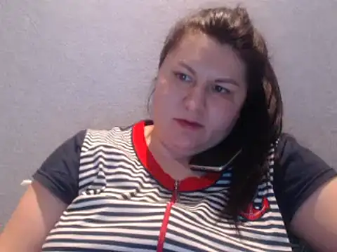 Snapshot of KiraSwee chatting on 1, 3, 2025 KiraSwee online show from 1, 3, 2025