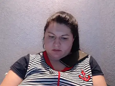 Snapshot of KiraSwee chatting on 5, 3, 2025 KiraSwee online show from 5, 3, 2025