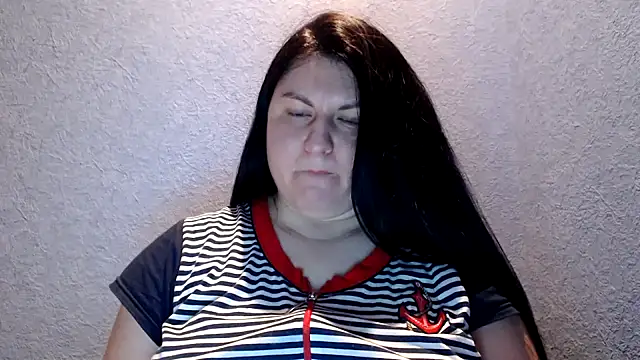 Snapshot of KiraSwee chatting on 7, 3, 2025 KiraSwee online show from 7, 3, 2025