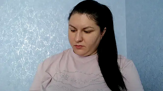 Snapshot of KiraSwee chatting on 9, 9, 2025 KiraSwee online show from 9, 9, 2025