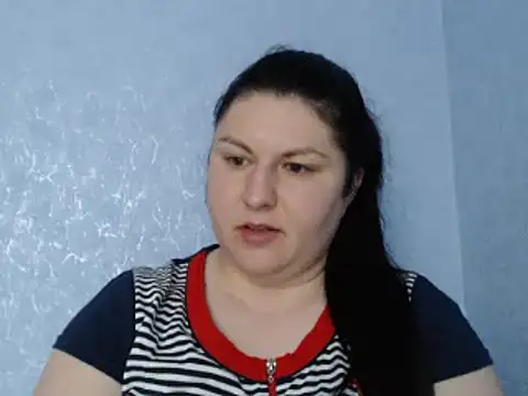 Snapshot of KiraSwee chatting on 22, 9, 2025 KiraSwee online show from 22, 9, 2025