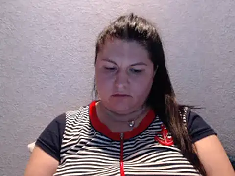 Snapshot of KiraSwee chatting on 25, 9, 2025 KiraSwee online show from 25, 9, 2025