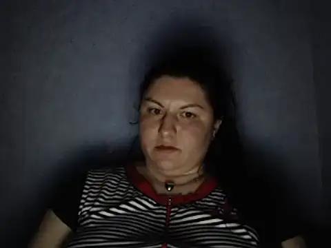 Snapshot of KiraSwee chatting on 26, 9, 2025 KiraSwee online show from 26, 9, 2025