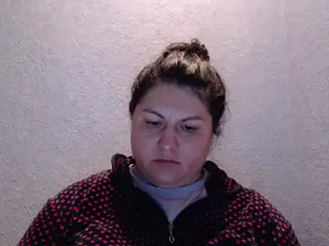 Snapshot of KiraSwee chatting on 7, 10, 2025 KiraSwee online show from 7, 10, 2025