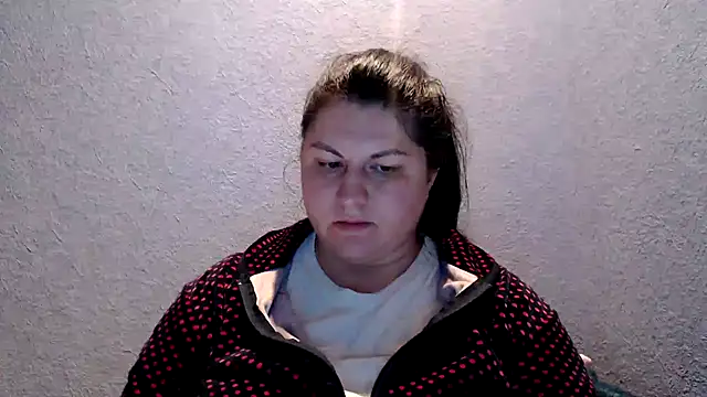 Snapshot of KiraSwee chatting on 23, 10, 2025 KiraSwee online show from 23, 10, 2025