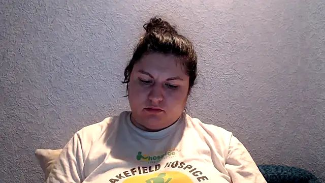 Snapshot of KiraSwee chatting on 16, 11, 2025 KiraSwee online show from 16, 11, 2025