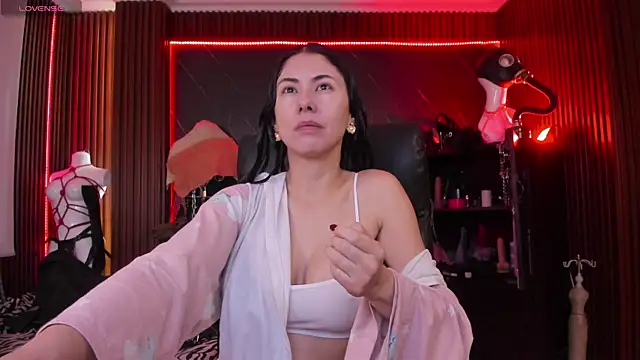 Snapshot of XiaQueen chatting on 19, 12, 2025 XiaQueen online show from 19, 12, 2025