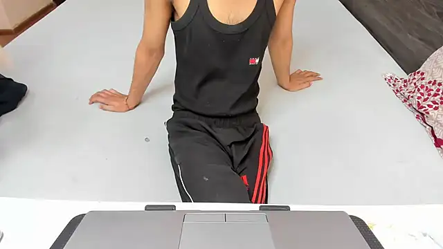 Snapshot of Queen_Couple chatting on 1, 3, 2026 Queen Couple online show from 1, 3, 2026