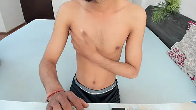 Snapshot of Queen_Couple chatting on 19, 3, 2026 Queen Couple online show from 19, 3, 2026