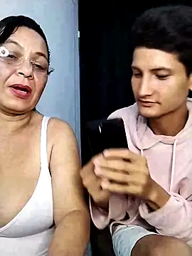 Snapshot of thefuckingowneroftits chatting on 14, 2, 2025 thefuckingowneroftits online show from 14, 2, 2025