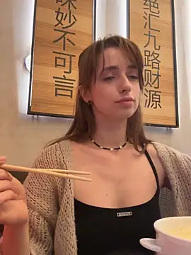 Snapshot of Maria_Moonlight chatting on 3, 3, 2026 Maria Moonlight online show from 3, 3, 2026