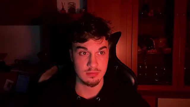 Snapshot of NaplesGuy04 chatting on 24, 2, 2025 NaplesGuy04 online show from 24, 2, 2025