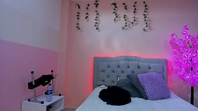 littletammy4u  online show from 6, 10, 2025