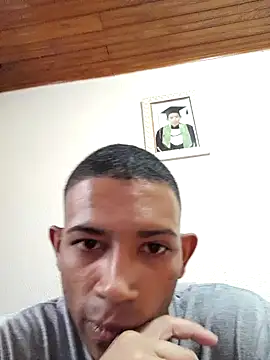 Snapshot of Mineirinho043 chatting on 9, 2, 2025 Mineirinho043 online show from 9, 2, 2025