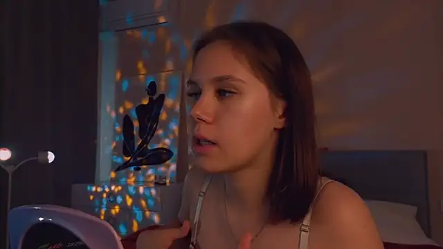 Mia Luw online show from 24, 9, 2025