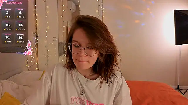 Mia Luw online show from 11, 1, 2026