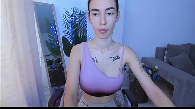 Snapshot of Celine_Roxelle chatting on 20, 9, 2025 Celine Roxelle online show from 20, 9, 2025