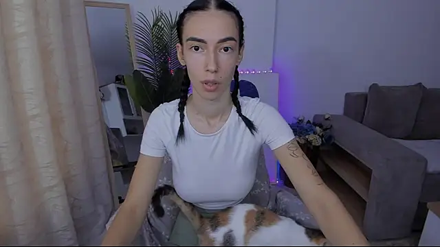 Snapshot of Celine_Roxelle chatting on 26, 9, 2025 Celine Roxelle online show from 26, 9, 2025