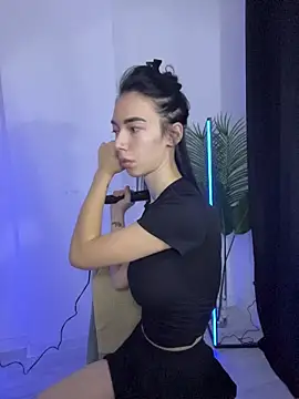 Snapshot of Celine_Roxelle chatting on 23, 10, 2025 Celine Roxelle online show from 23, 10, 2025