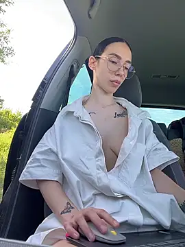 Celine Roxelle online show from 15, 5, 2026