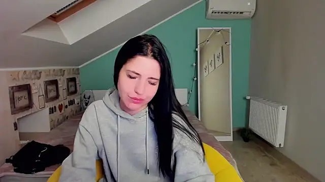 Snapshot of MalibuGirl_ chatting on 13, 2, 2025 MalibuGirl online show from 13, 2, 2025