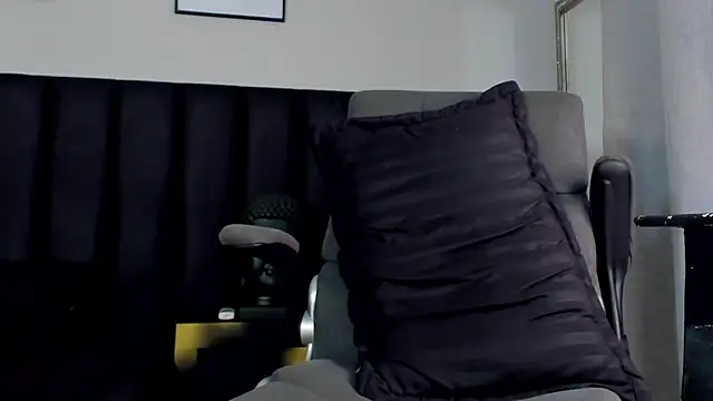 ISAAC CRYSTON online show from 2, 3, 2025