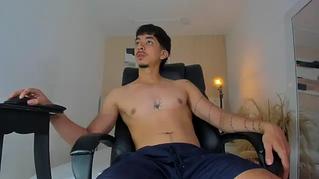 ISAAC CRYSTON online show from 13, 3, 2026