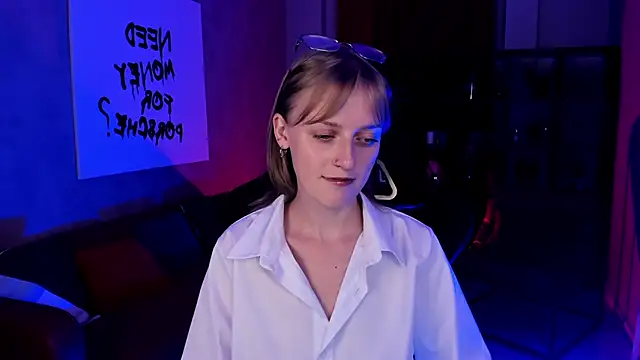 KiraMontoya online show from 17, 9, 2025