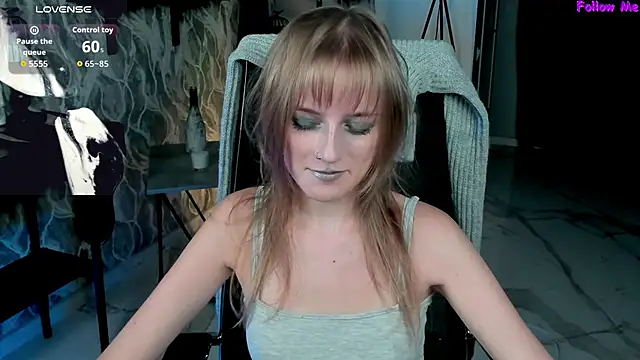 KiraMontoya online show from 15, 10, 2025