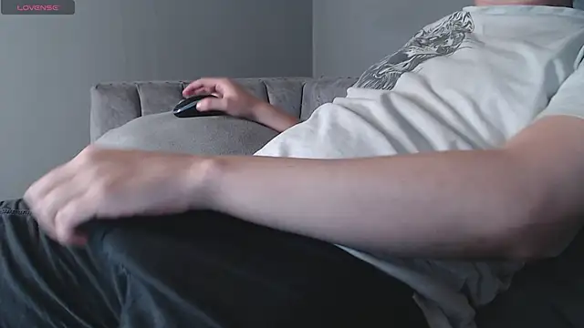 Golden-Boyy online show from 18, 2, 2025