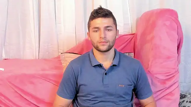 Snapshot of _Sain_ chatting on 1, 3, 2025 Sain online show from 1, 3, 2025