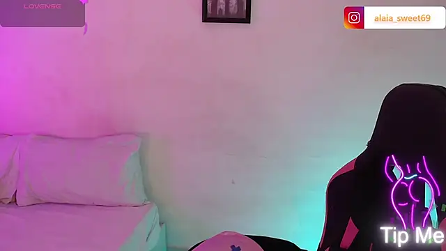 alaia sweetxxx online show from 5, 5, 2026