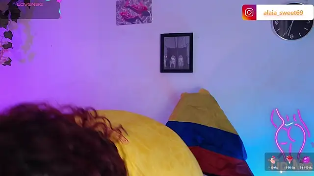 Snapshot of alaia_sweetxxx chatting on 17, 6, 2026 alaia sweetxxx online show from 17, 6, 2026
