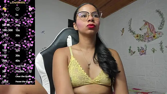 Snapshot of alisson_hoffman05 chatting on 1, 6, 2026 alisson hoffman05 online show from 1, 6, 2026
