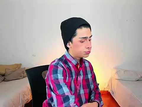 Snapshot of steve__gray chatting on 25, 2, 2025 steve gray online show from 25, 2, 2025