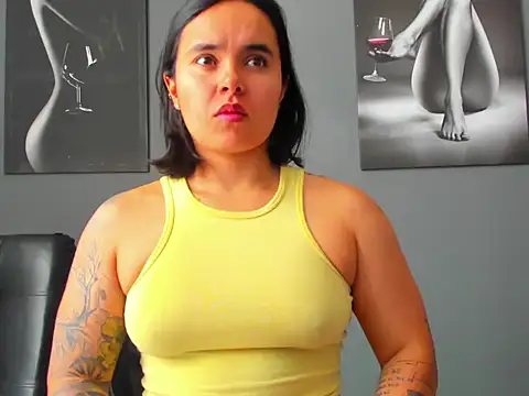 Snapshot of karlyjons12 chatting on 5, 2, 2026 karlyjons12 online show from 5, 2, 2026