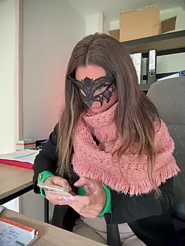 Loveblackzilla online show from 4, 2, 2026