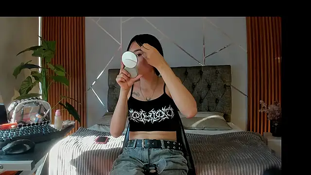 Miaa Lee7 online show from 9, 9, 2025