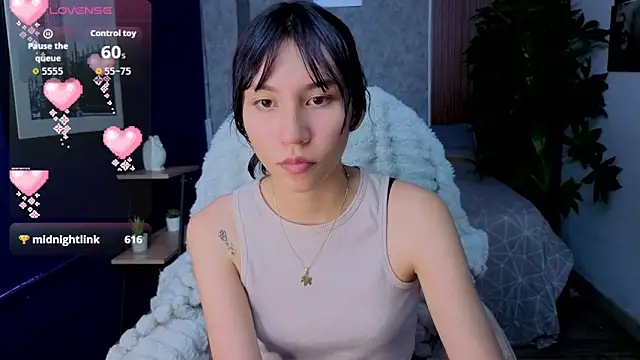 Miaa Lee7 online show from 12, 5, 2026