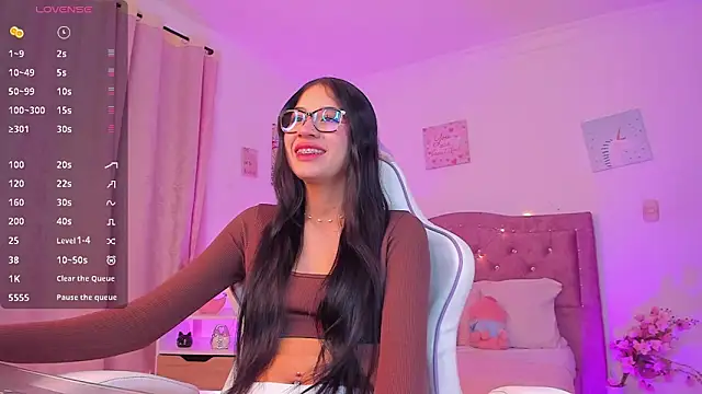 Snapshot of emilly_star chatting on 17, 3, 2025 emilly star online show from 17, 3, 2025