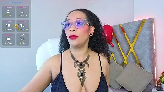 Snapshot of Cintiia_Holmes chatting on 16, 3, 2026 Cintiia Holmes online show from 16, 3, 2026