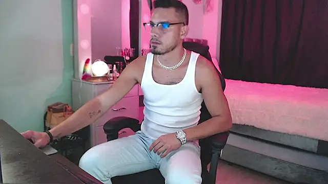 Snapshot of Chrissken chatting on 13, 2, 2025 Chrissken online show from 13, 2, 2025