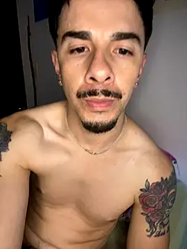 Snapshot of venusfranco_94 chatting on 24, 11, 2025 venusfranco 94 online show from 24, 11, 2025