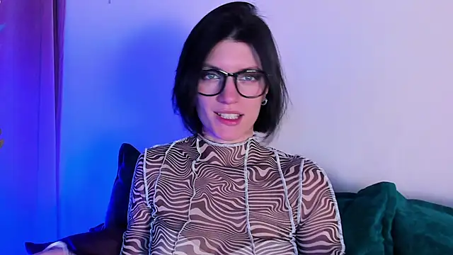 Snapshot of roxy_riot_ chatting on 7, 2, 2025 roxy riot online show from 7, 2, 2025