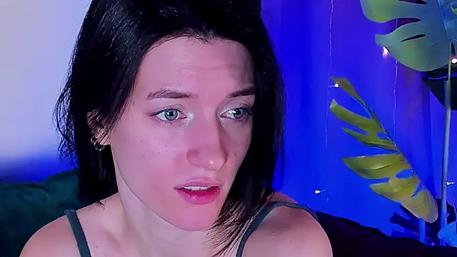 Snapshot of roxy_riot_ chatting on 10, 2, 2025 roxy riot online show from 10, 2, 2025