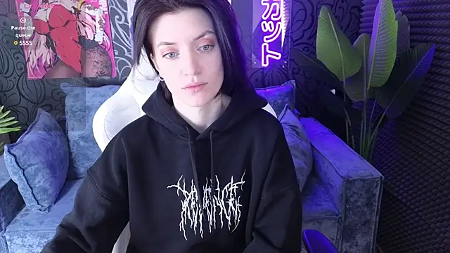 Snapshot of roxy_riot_ chatting on 17, 2, 2025 roxy riot online show from 17, 2, 2025